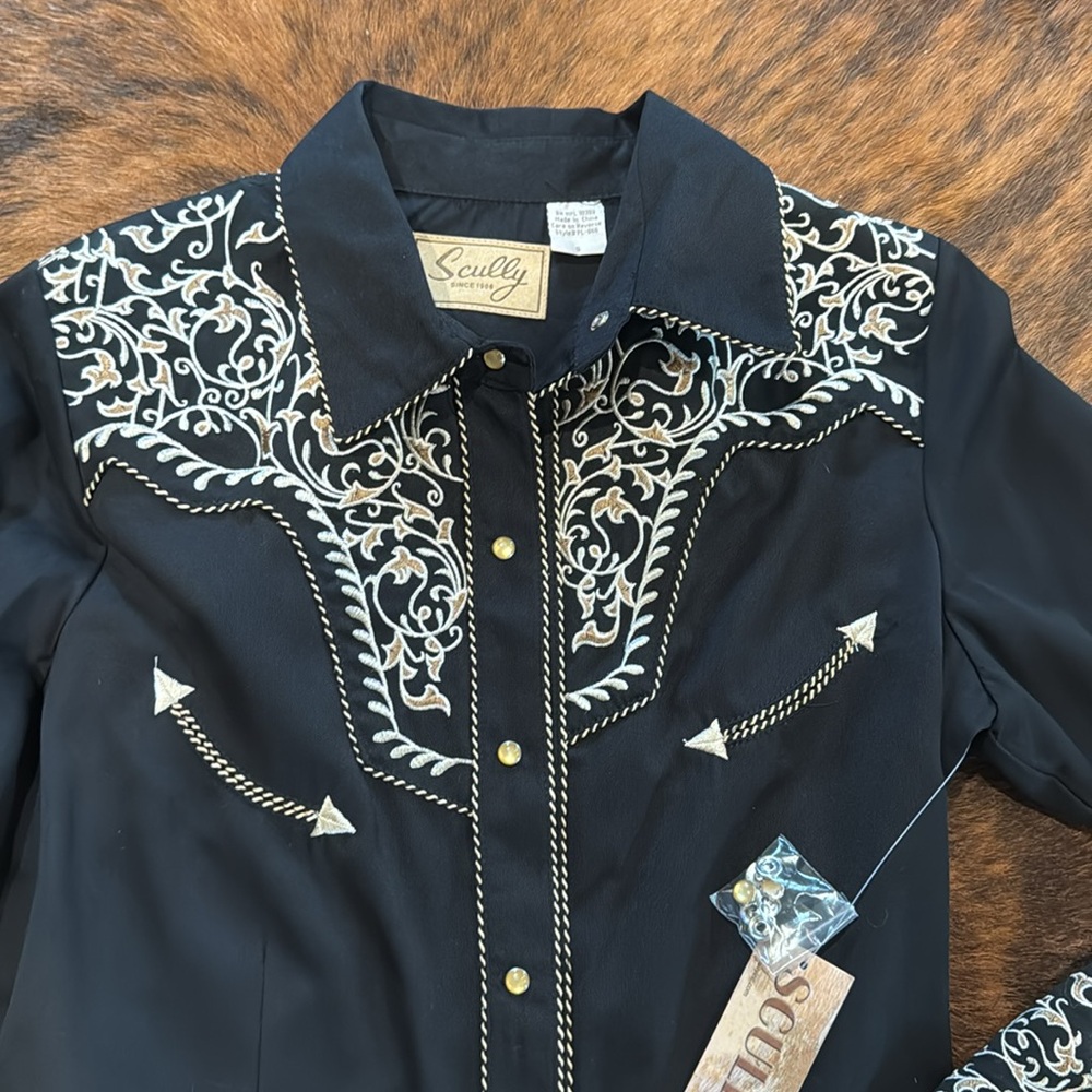 NWT SCULLY WOMEN'S SCROLL EMBROIDERED LONG SLEEVE PEARL SNAP WESTERN SHIRT - Picture 5 of 8